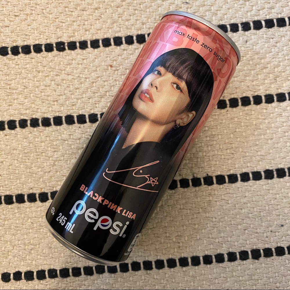 PEPSIxBLACKPINK (Lisa)